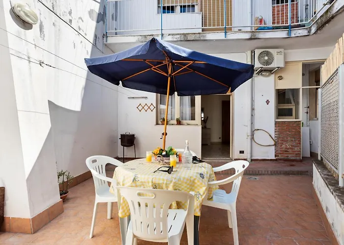 Tra Il Centro E Il Mare Con Terrazzo アパート アーチ・カステッロ