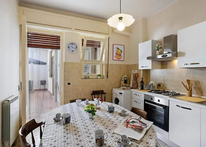 Tra Il Centro E Il Mare Con Terrazzo アパート アーチ・カステッロ