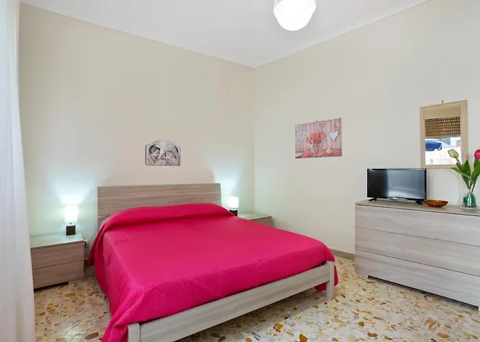 Tra Il Centro E Il Mare Con Terrazzo *