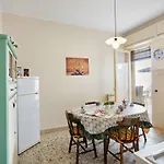 Tra Il Centro E Il Mare Con Terrazzo * Aci Castello