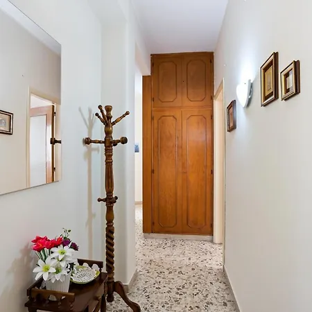 Tra Il Centro E Il Mare Con Terrazzo Apartment